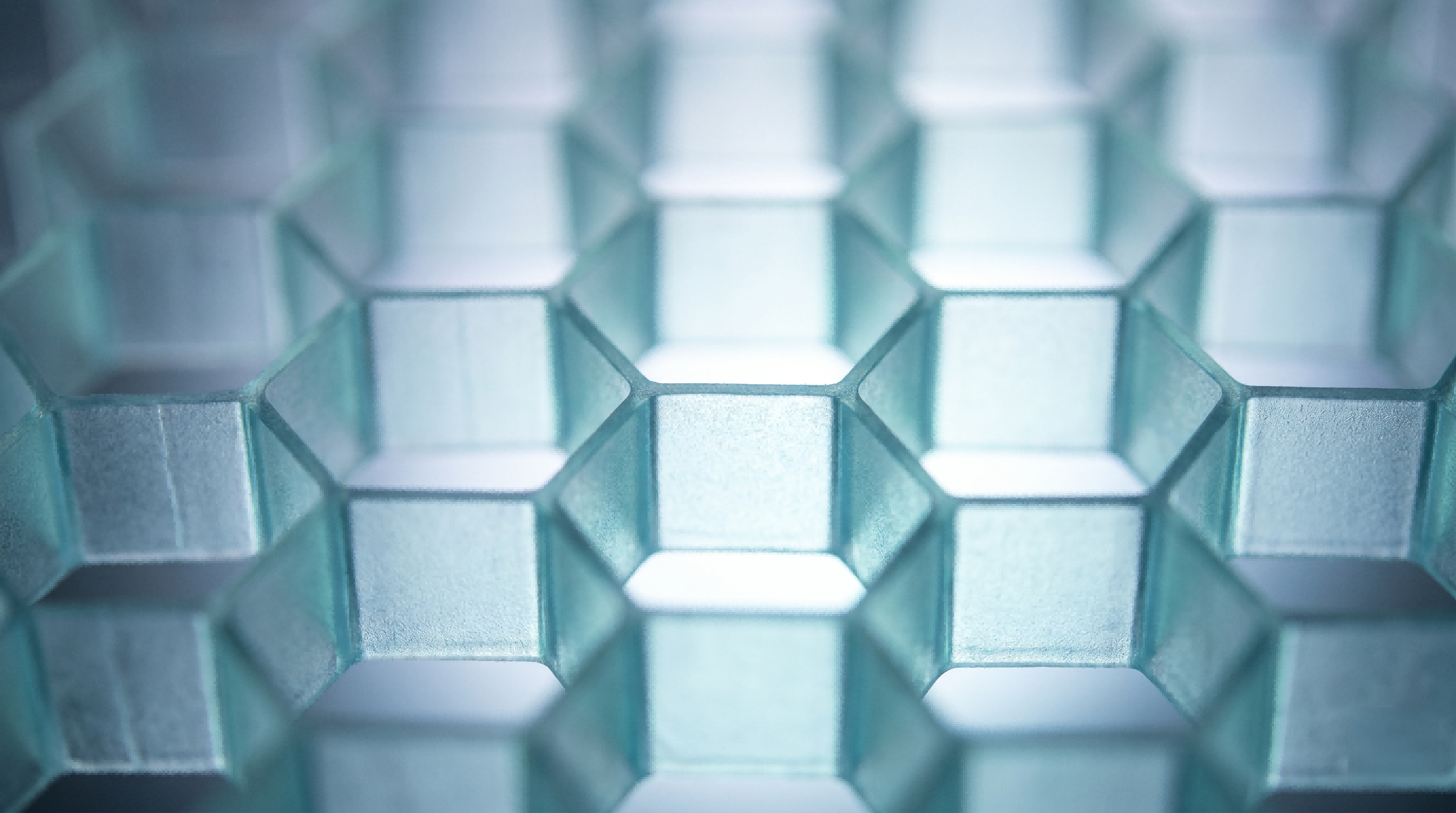 Defeating the "Wet Pack" Dilemma: How Hydrophobic TPU Structures Redefine Travel Hygiene